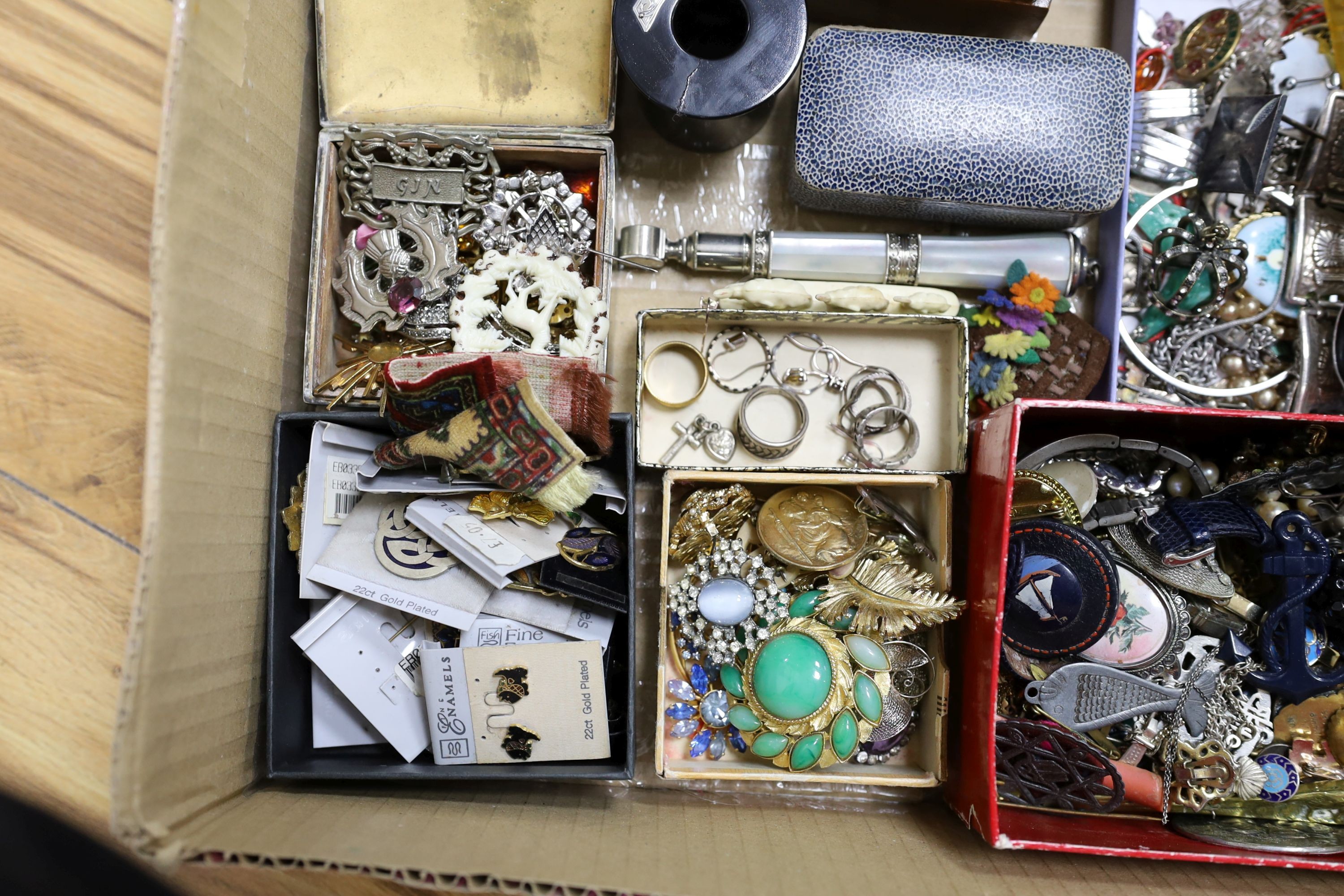 A quantity of assorted costume jewellery, sterling, silver, white metal and other items including pens, opera glasses etc.